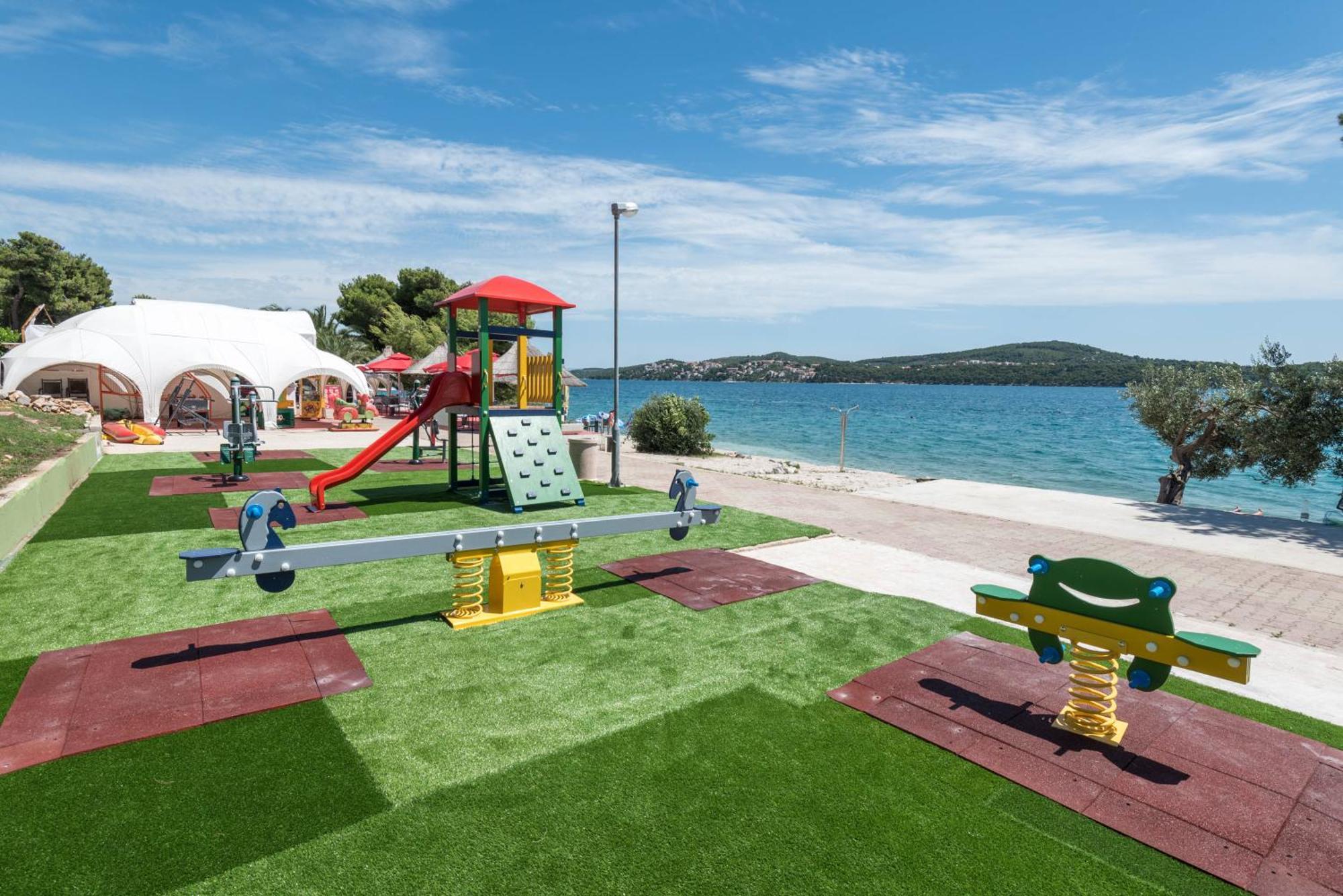 Apartments Medena Budget Trogir Dış mekan fotoğraf
