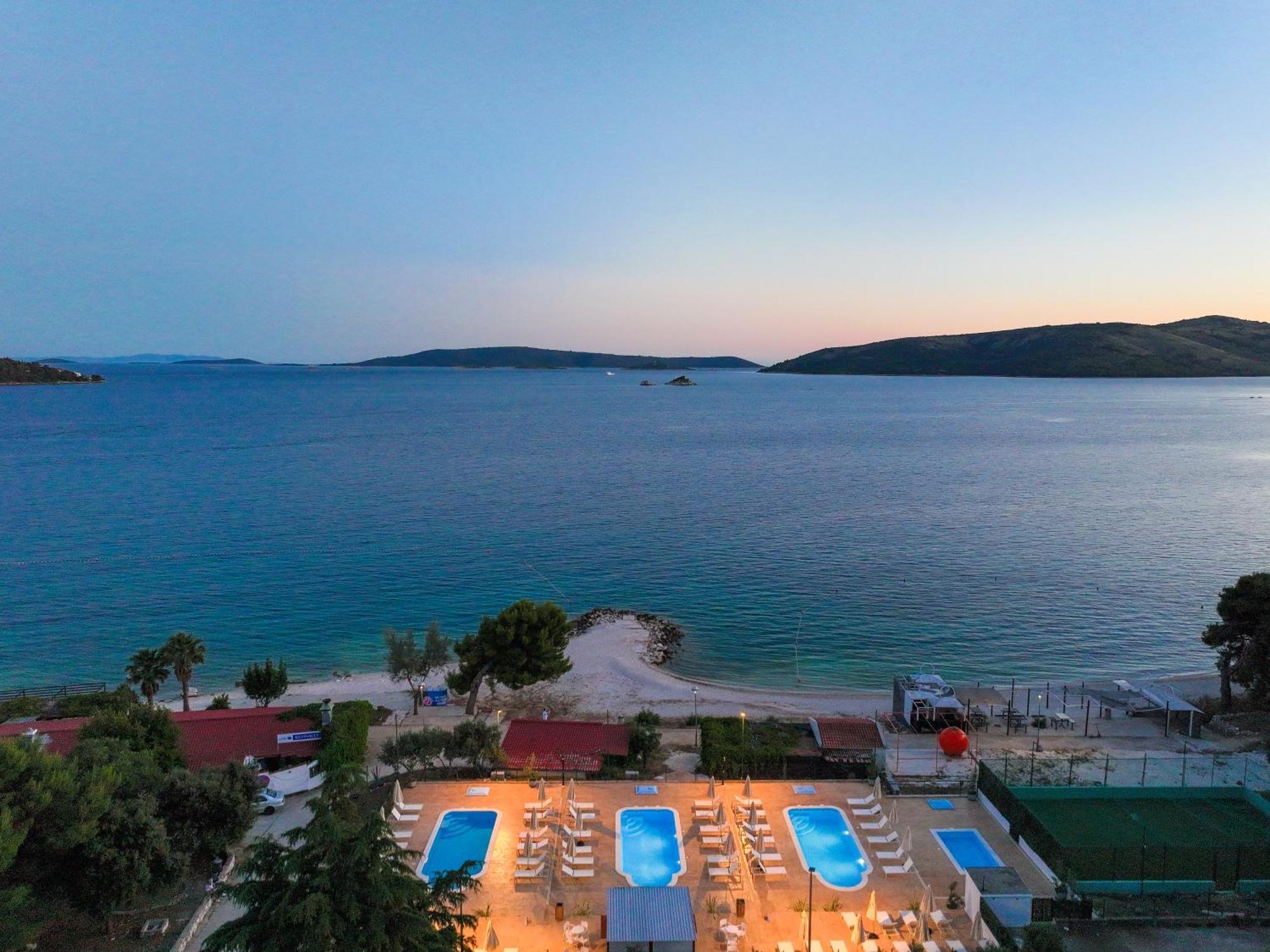 Apartments Medena Budget Trogir Dış mekan fotoğraf